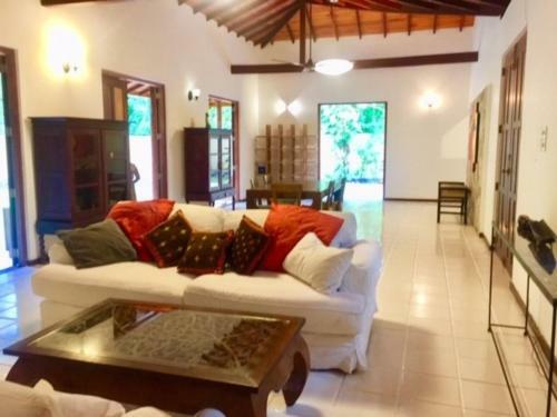 Bed & Breakfast Santoshi Villa