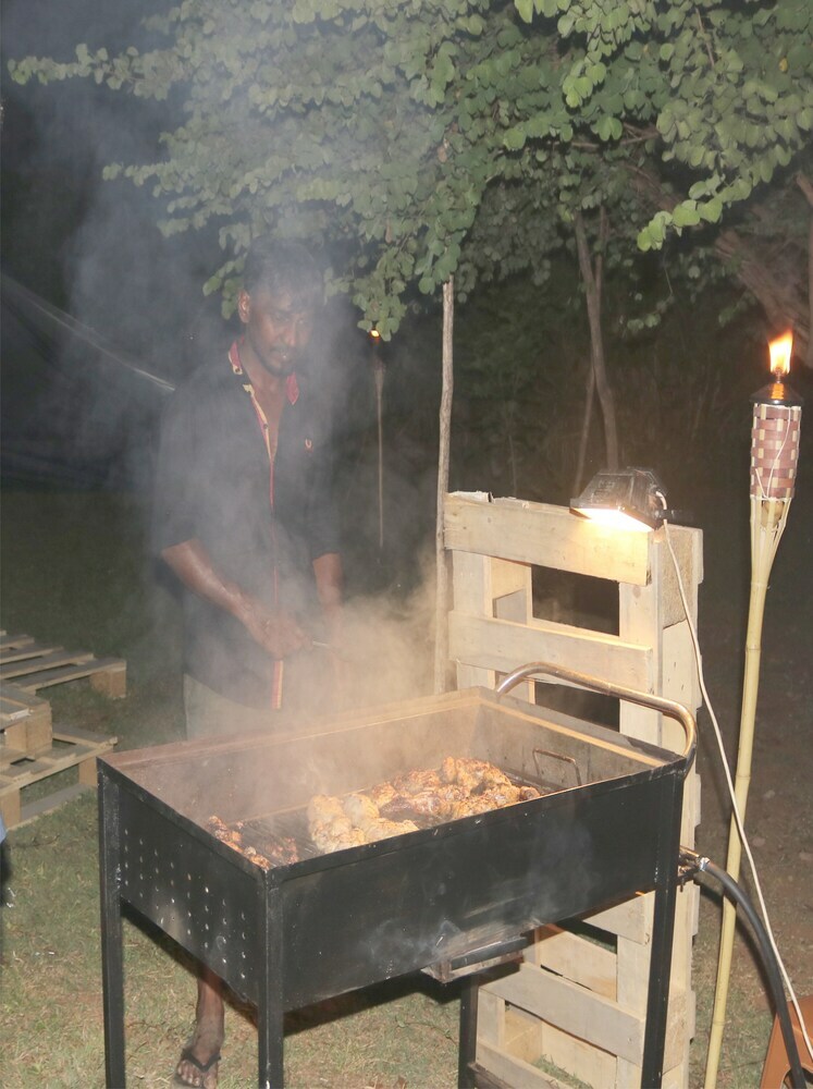 Dev's Campground - Tented Safari