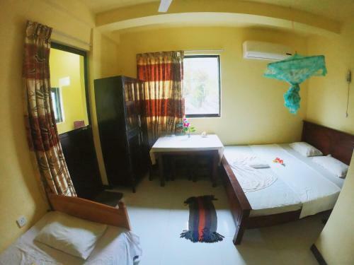 Hotel Laksiri Villa