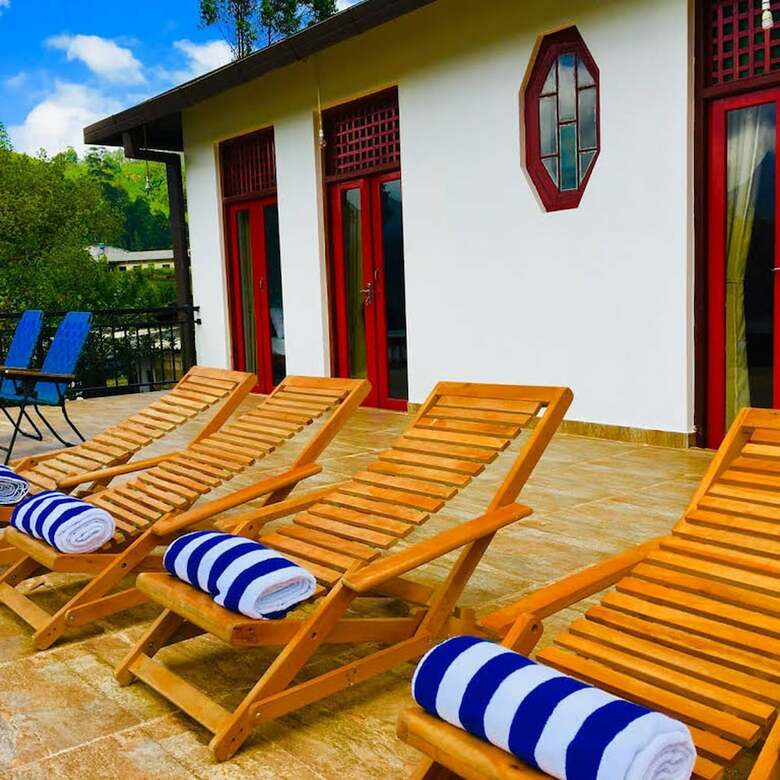 Hostal Butterfly Mountain Lake Side