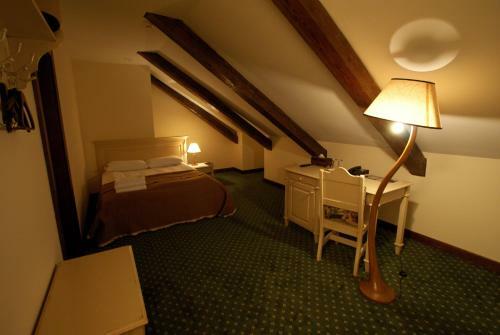 Hotel Bistrampolis Manor