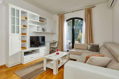 Aleksandar Apartment