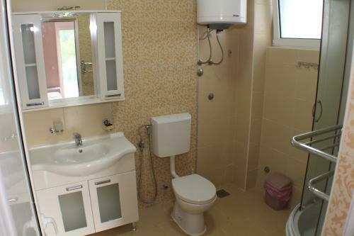 Gjinaj Apartments
