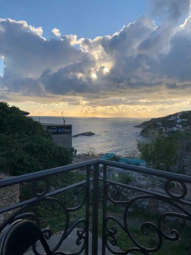 Hostal Guesthouse Maritimo