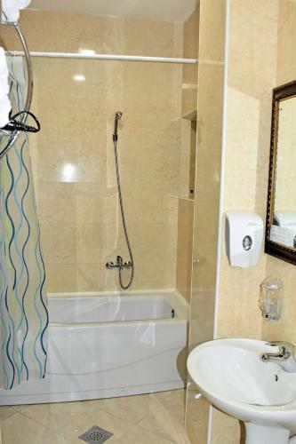 Hotel Kulla E Balshajve