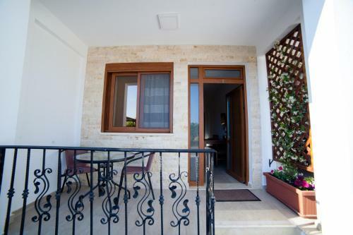 Kollari Apartments