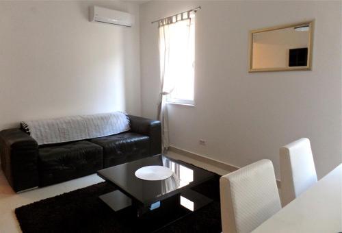 Lavender Bay Apartment C12