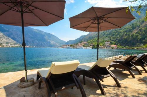 Luxury Seafront Apartment Vujovic