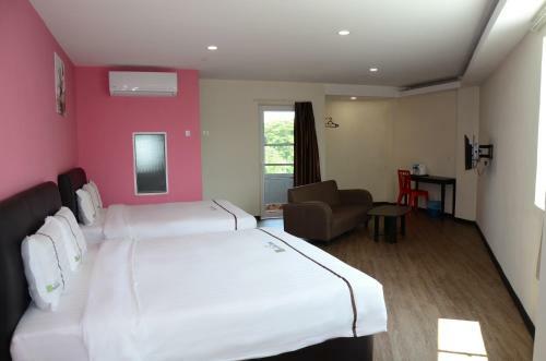 Riverview Hotel