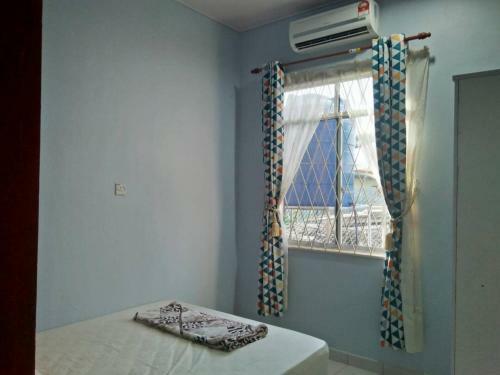 Haji Saif Homestay Whole Semi-d Terrace