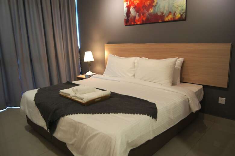 Hotel Twin Galaxy Suites By Iconic Bliss