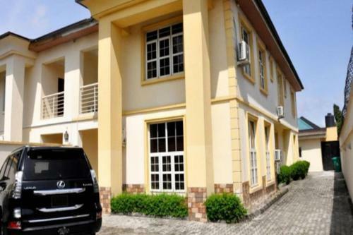 Hotel Btt Homes