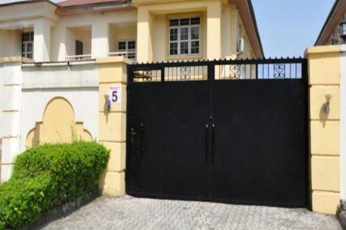 Hotel Btt Homes