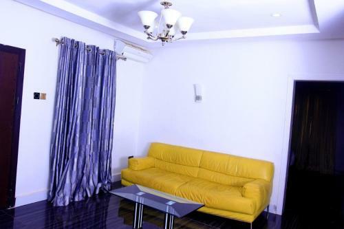 Poshlux Executive Hotel