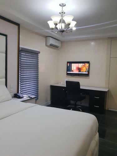 Poshlux Executive Hotel