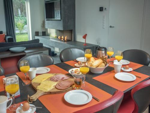 Peaceful Child-friendly Villa In De Koog Near Sea