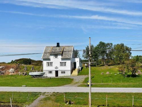 Holiday Home Hustad