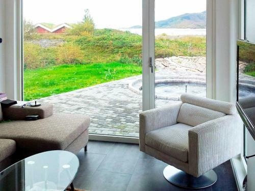 Four-bedroom Holiday Home In Inndyr 2