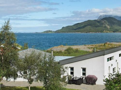 Four-bedroom Holiday Home In Inndyr 2