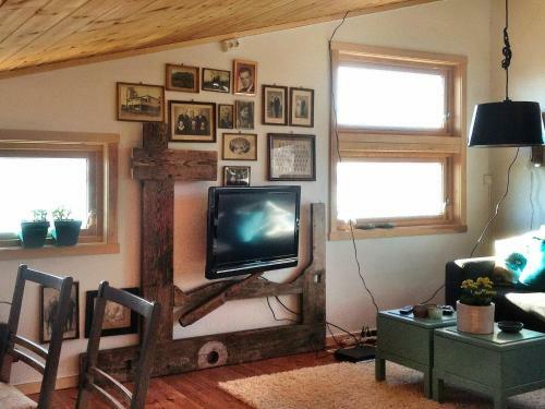 Two-bedroom Holiday Home In Nord-lenangen