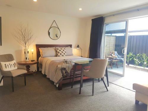 Hostal A Little Luxury Lake Taupo