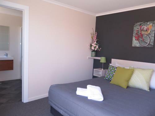 Hotel Wheels And Reels Accommodation
