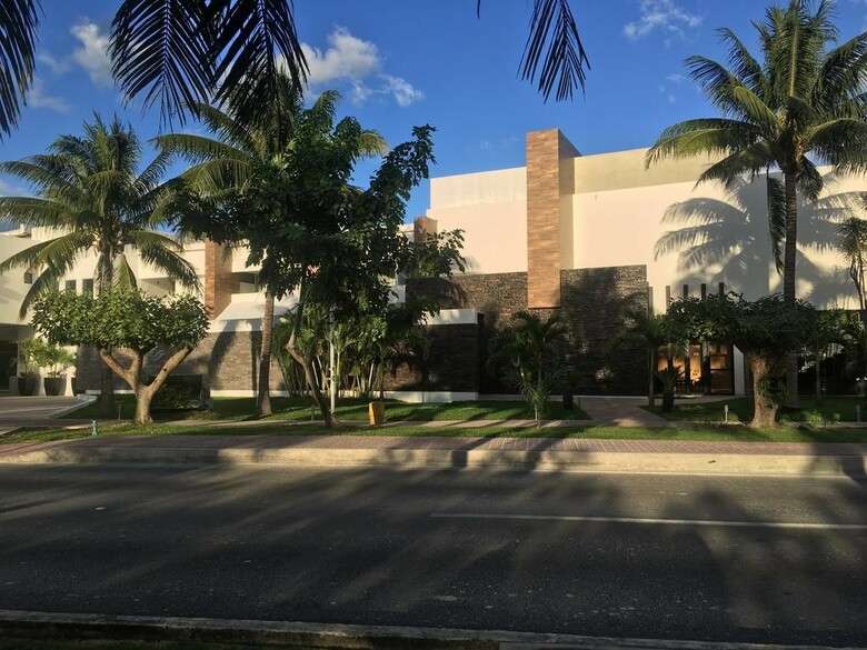 Hotel Cancun Bay Resort