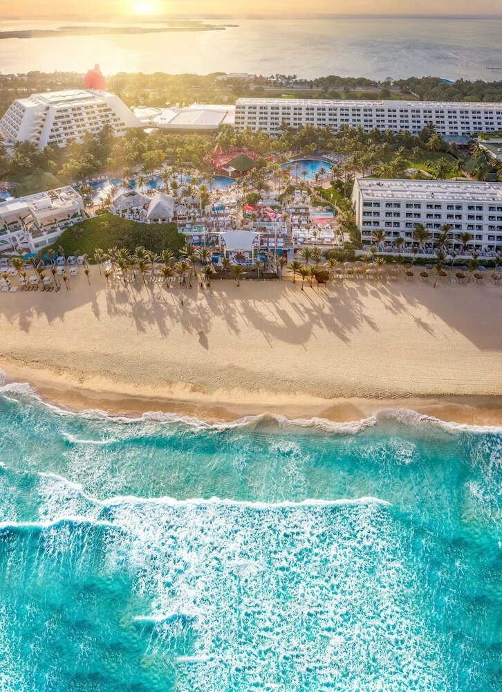 Hotel The Pyramid At Grand Cancun By Oasis