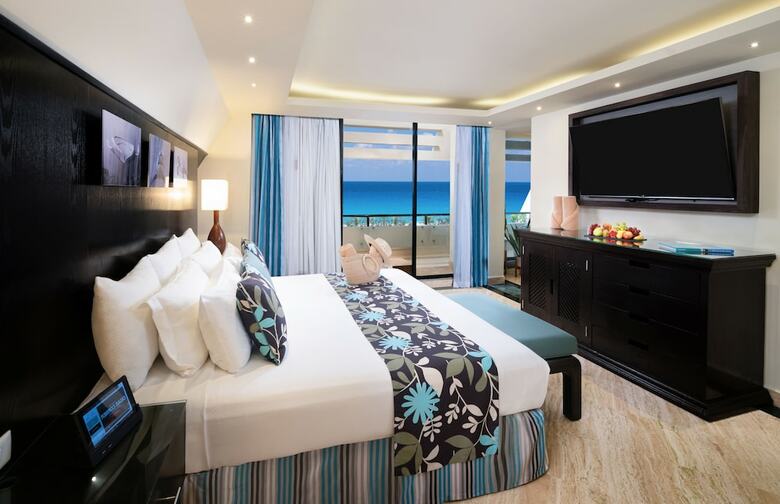 Hotel The Pyramid At Grand Cancun By Oasis