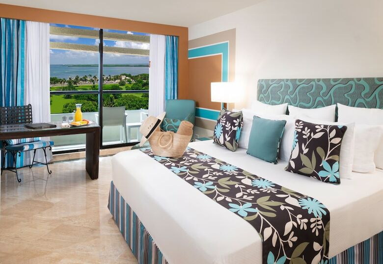 Hotel The Pyramid At Grand Cancun By Oasis