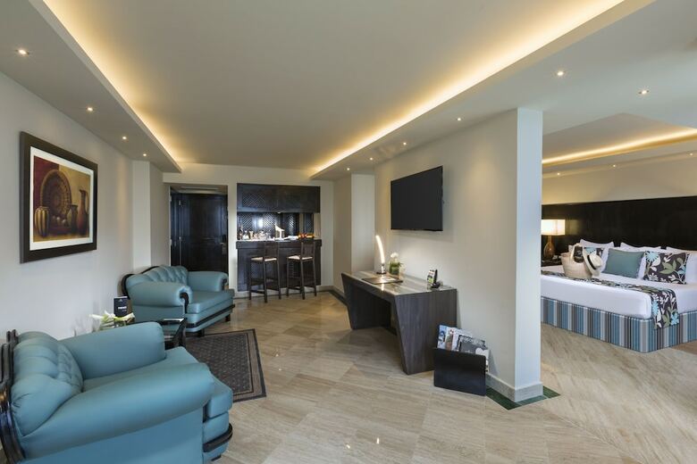 Hotel The Pyramid At Grand Cancun By Oasis