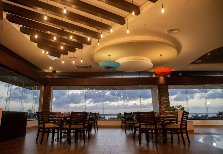 Hotel Wyndham Grand Cancun All Inclusive Resort & Villas