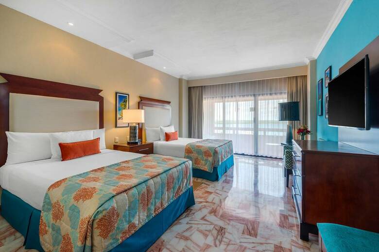 Hotel Wyndham Grand Cancun All Inclusive Resort & Villas