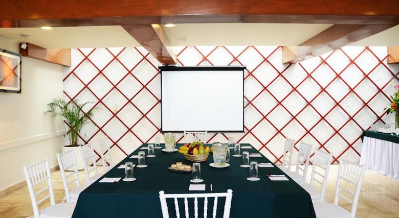 Hotel Misi�n Express Zona Rosa