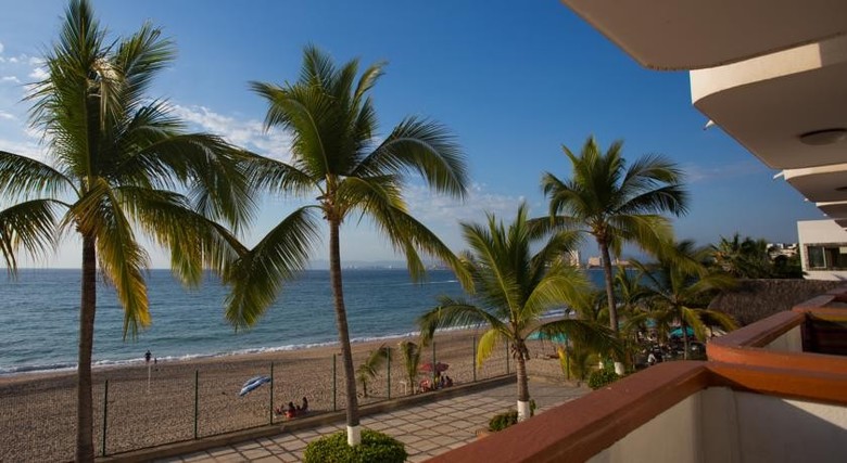 El Pescador Hotel