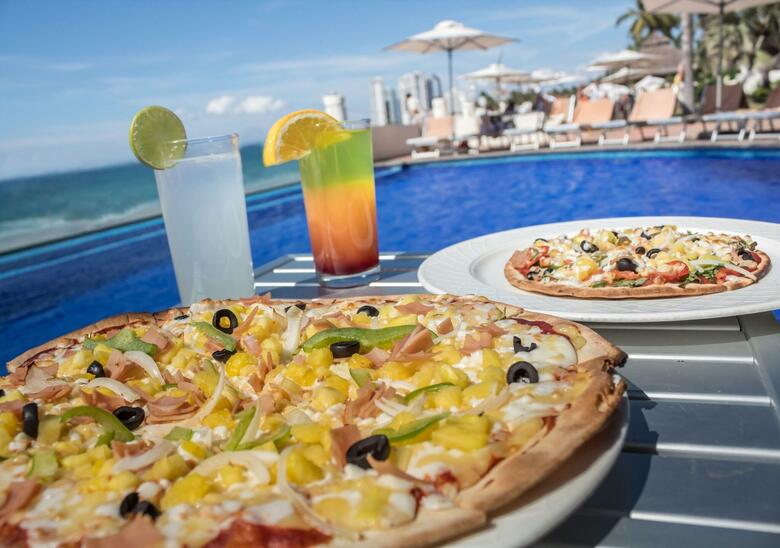 Hotel Plaza Pelicanos Grand Beach Resort