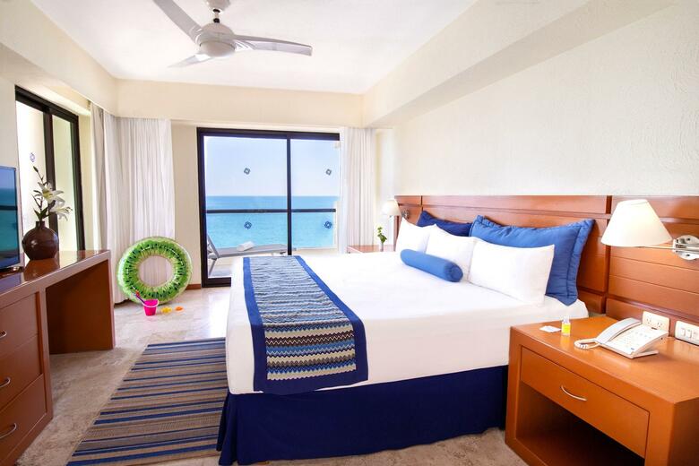 Hotel Plaza Pelicanos Grand Beach Resort