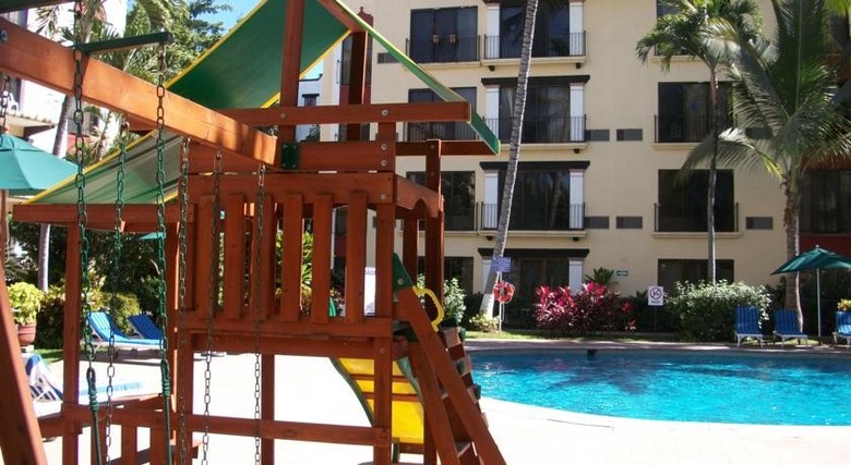 Aparthotel Puerto De Luna All Suites Hotel