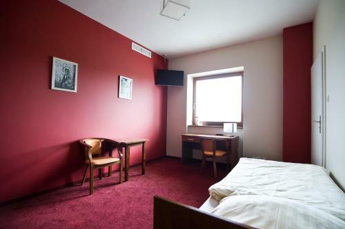 Hotel Aviator