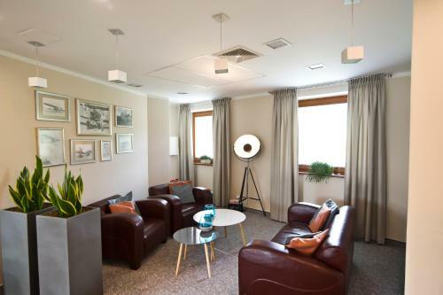 Hotel Aviator