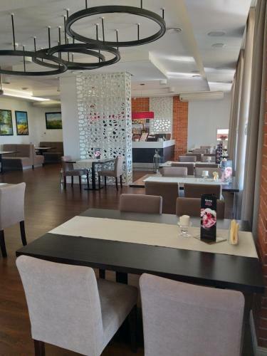 Restauracja Hotel Weranda ?opuszno