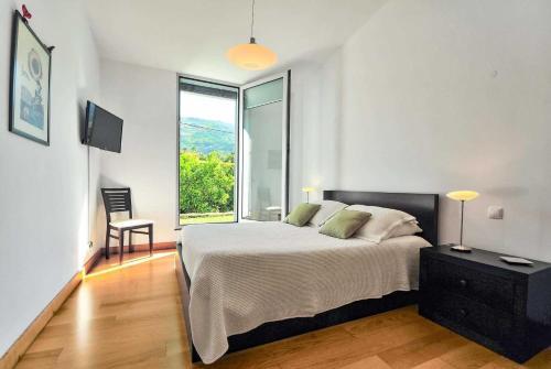 Venade Villa Sleeps 8 Air Con Wifi
