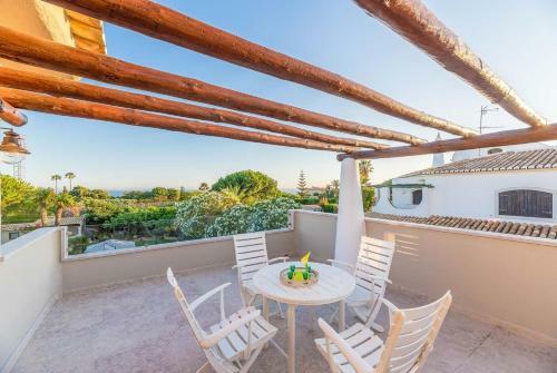 Gale Villa Sleeps 8 Air Con Wifi