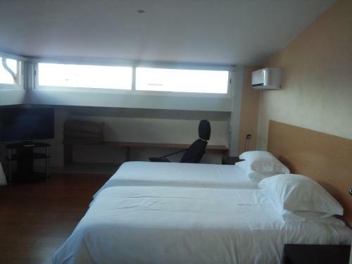 Hostal Penthouse - Low Cost