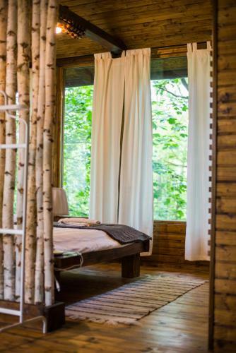 Porumbacu Treehouse