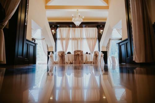 Hotel Lacu Rosu