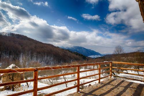 Hostal Casa Din Piatra