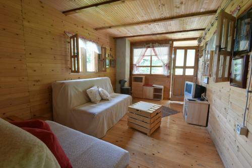 Lodge Sweet Wooden Home Krsmanovic