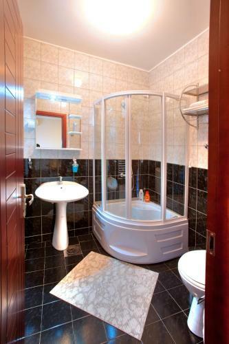 Hostal Guesthouse Vitez