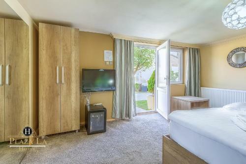Hostal Plaza La Rooms